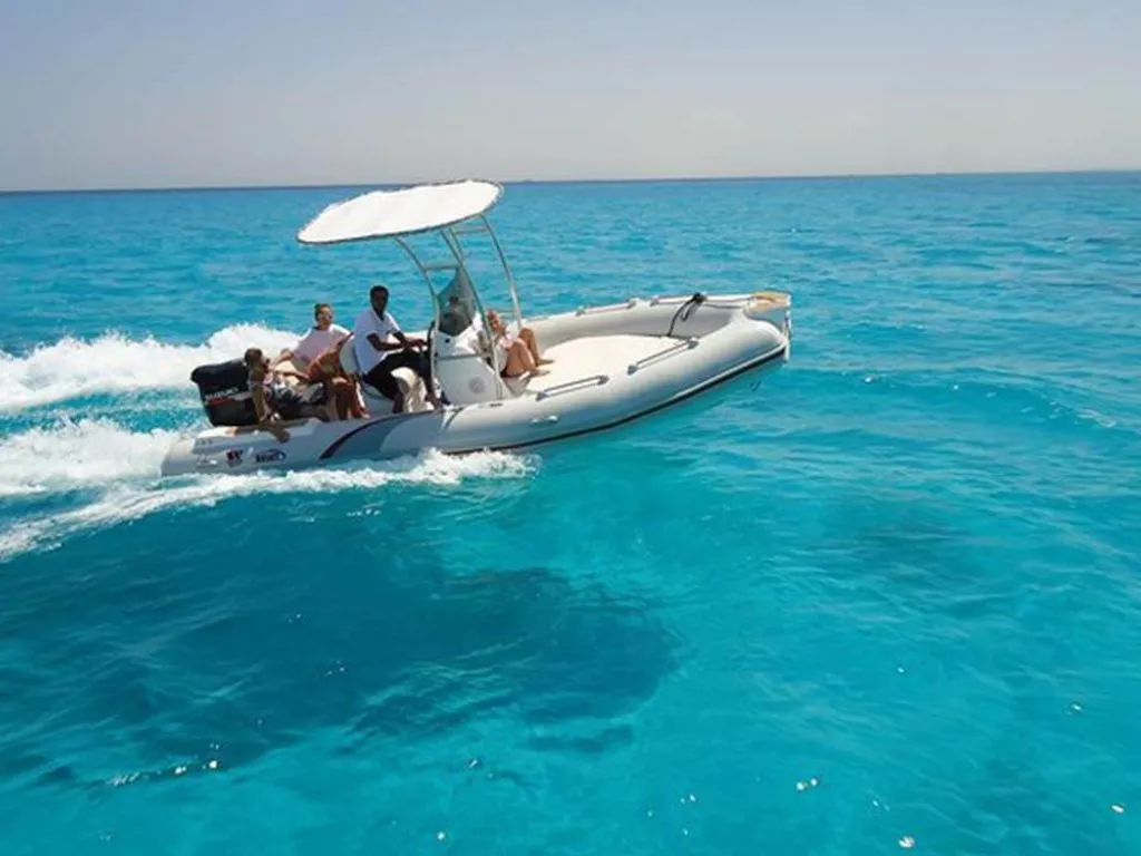 Speed Boot Ausflug – Hurghada Speed-Boat-Hurghada.jpg